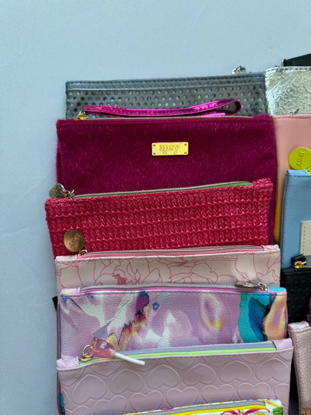 Lot of 20 Ipsy 2010s Glam Bags Makeup Pouches - Picture 3 of 13